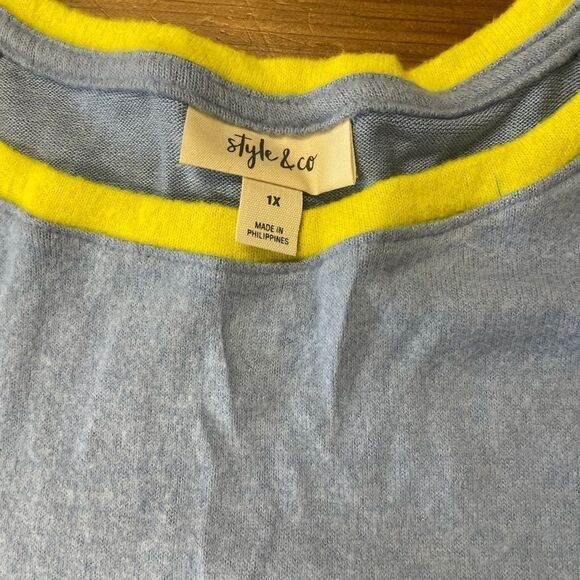 Style and Co. Top  - Picture 4 of 6